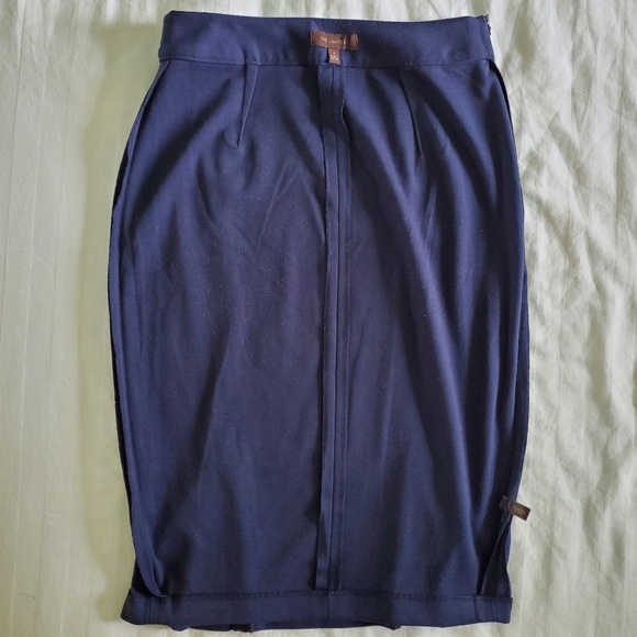 The Limited Navy Style Pencil Skirt w/ Button Embellishments - Size 2 - Picture 8 of 10